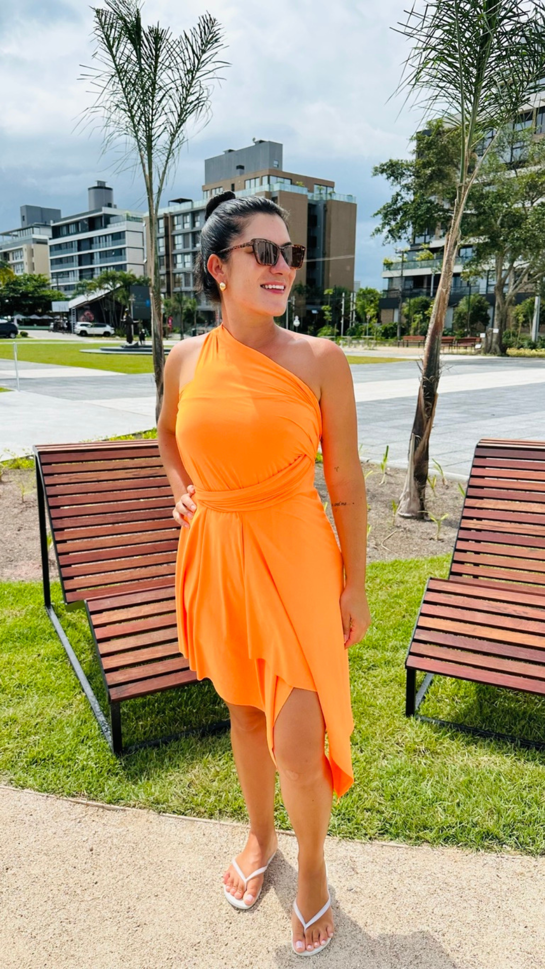 Saída de Praia Curta Laranja Neon