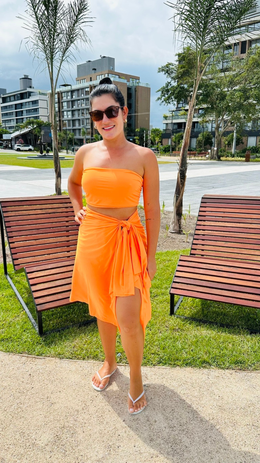 Conjunto Saída Curta + Top Laranja Neon