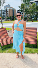 Conjunto Saída Mídi + Top Azul tifany